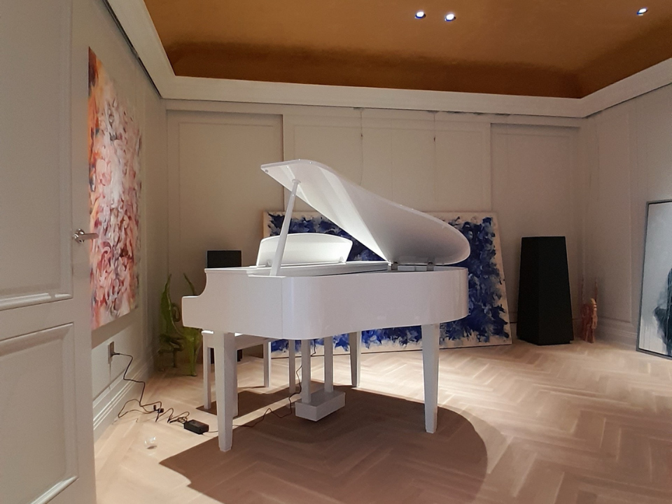 YAMAHA CLP-765GP WH - Ảnh thực tế 3